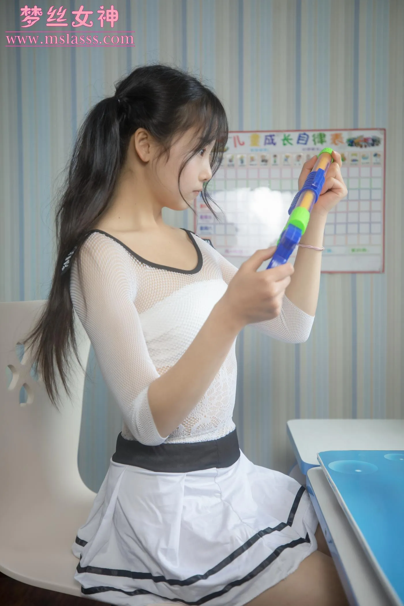 [MSLASS梦丝女神] 2020.12.24 NO.137 灵唯 双马尾杀 [64P]插图1